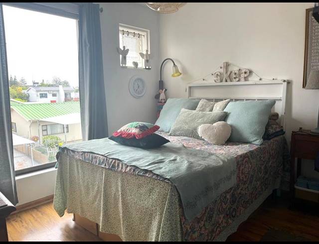 3 BEDROOM APARTMENT FOR SALE IN HARTENBOS CENTRAL